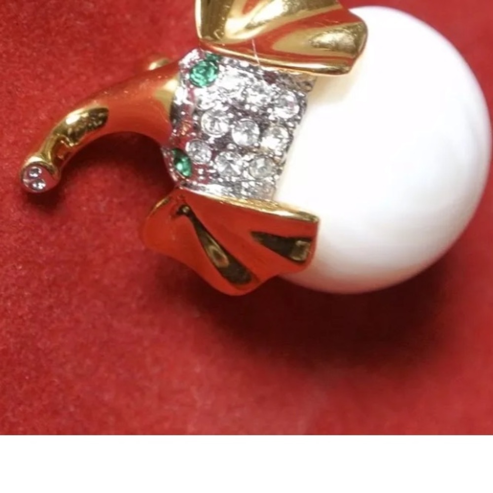 Vintage Butler Elephant Brooch - Picture 9 of 10